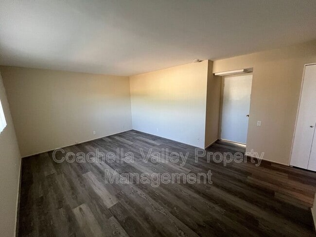 Building Photo - 550 El Cielo Rd