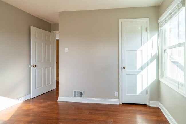 Building Photo - Beautiful Brick Home with Garden, Finished Basement & Detached Garage Office