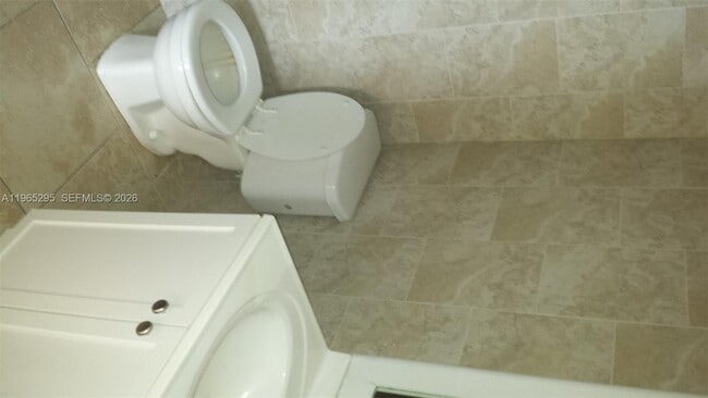 Building Photo - 492 NW 165th St