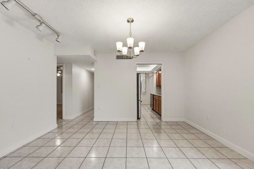 Dining room - 2650 Pearce Dr