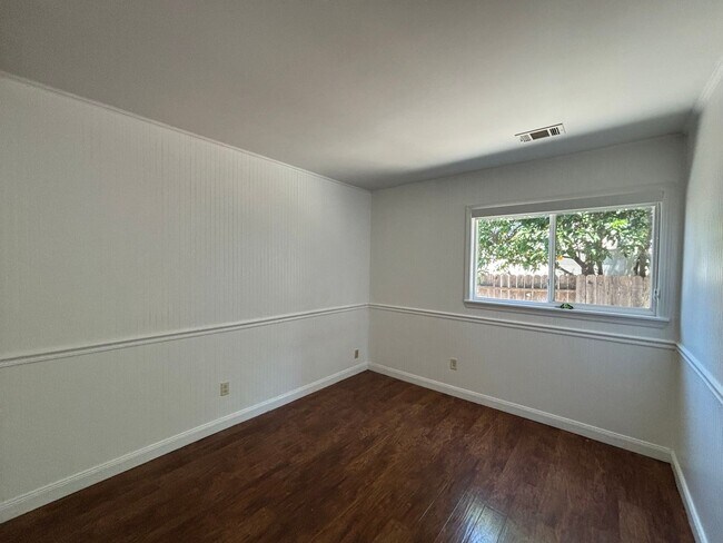 Building Photo - Move-In Ready Home with Remodeled Kitchen and Baths