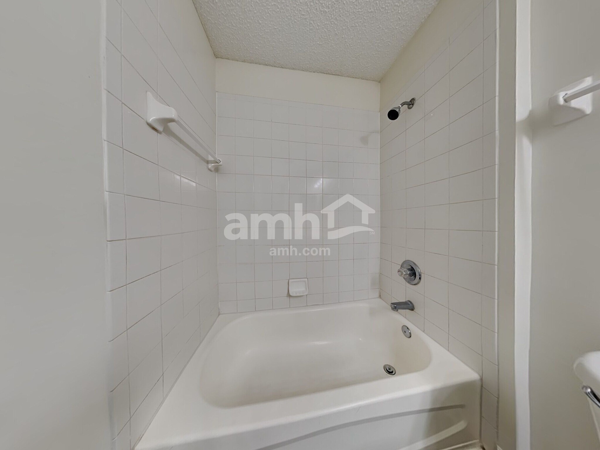 Building Photo - 14249 Fish Eagle Dr E
