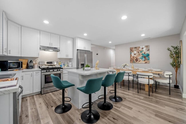 Building Photo - 7630 Andasol St