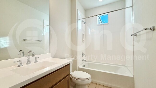 Building Photo - 2121 W Sonoran Desert Dr