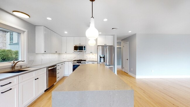 Building Photo - 1420 Oleri Terrace