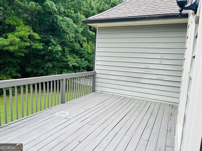 Building Photo - 70 Indian Bluff Dr