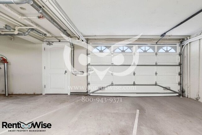 Building Photo - 727 Moraga St