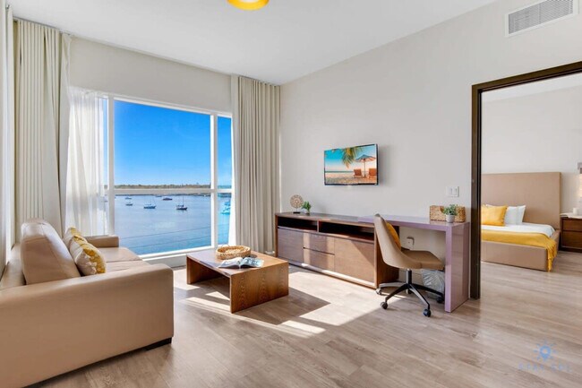 Building Photo - 777 N Ocean Dr