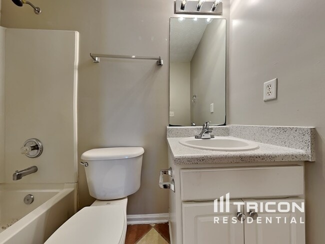 Building Photo - 3362 Kittery Dr SW