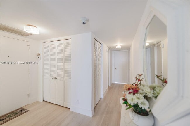 Building Photo - 4900 N Ocean Blvd