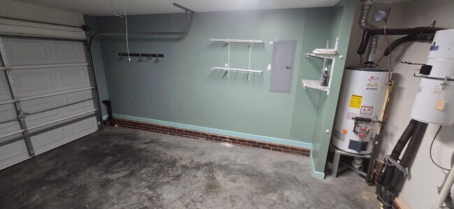 Building Photo - One Level Ranch