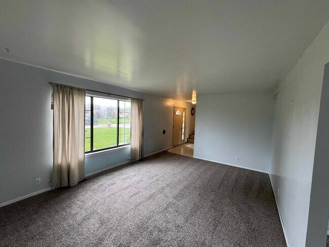 Building Photo - 92 Brookfield Dr