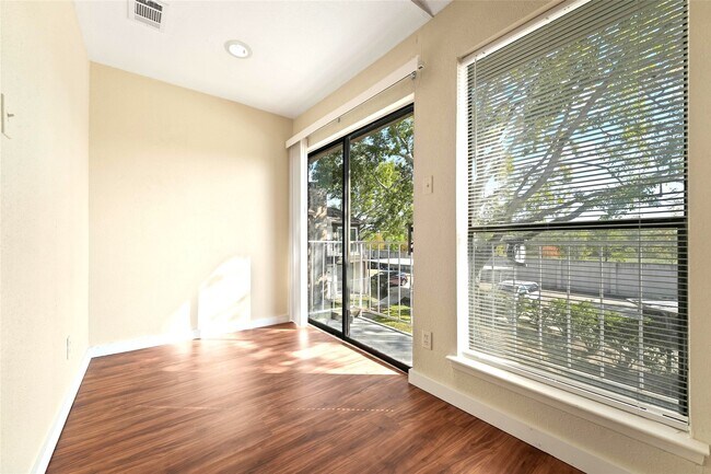 Building Photo - 6633 W Airport Blvd