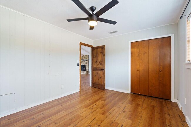 Building Photo - 2351 Skyline Dr