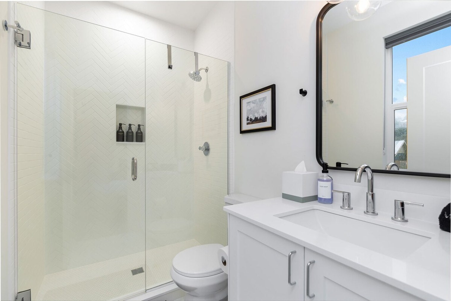 Building Photo - 4404 37th Ave SW