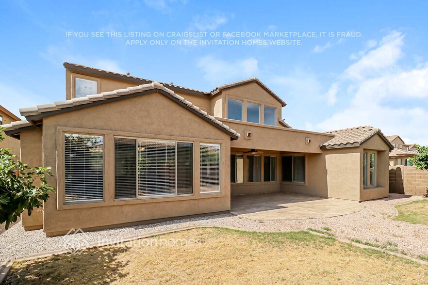 Building Photo - 15280 W Redfield Rd