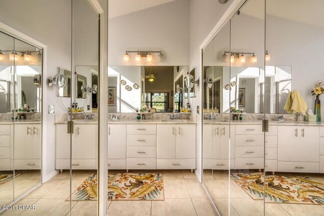 Building Photo - 906 Smokerise Blvd