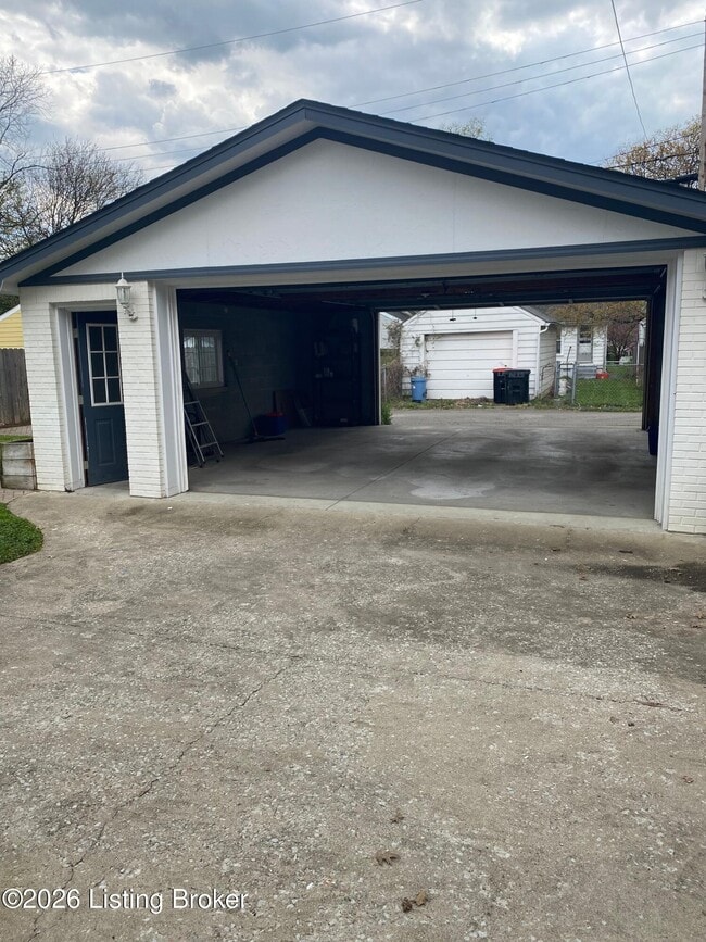 Building Photo - 2534 Tennyson Ave