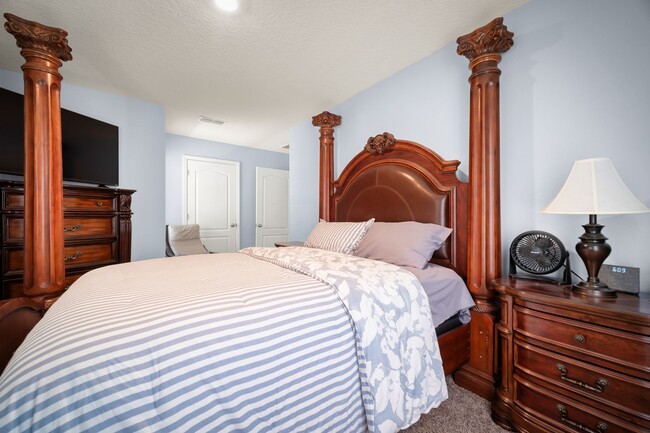 Building Photo - Spacious 4-Bedroom Home with Fenced Yard & Community Amenities – Available June 30th!