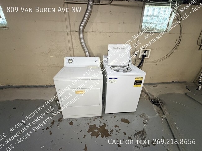 Building Photo - 809 Van Buren Ave NW
