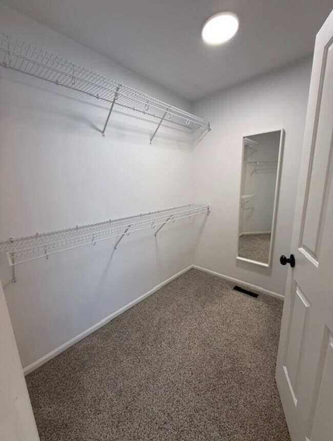 Building Photo - 4bd/2.5ba Snohomish Home