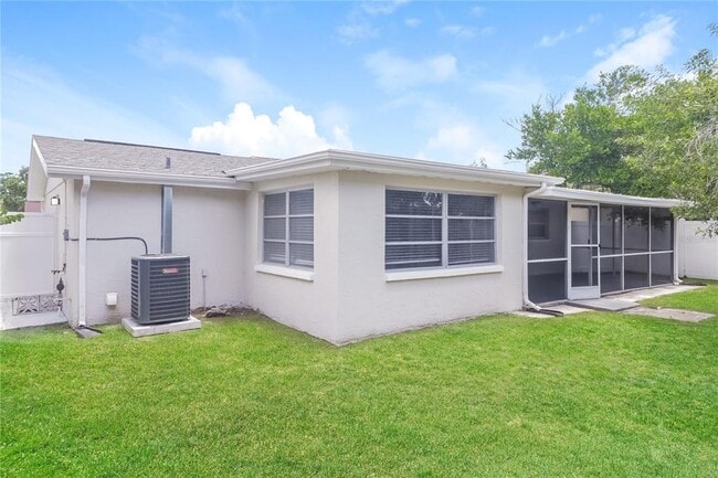 Building Photo - 7224 Parrot Dr