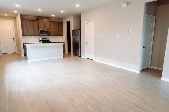 Building Photo - 27015 Bel Air Pt Ln