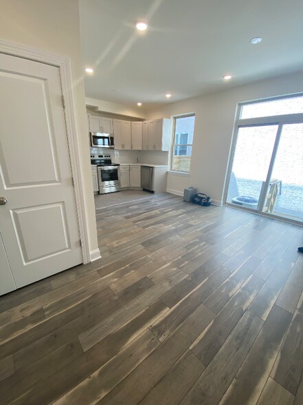 Building Photo - 4017 Baring St