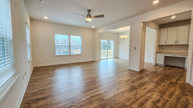 Building Photo - 1519 S Broad St