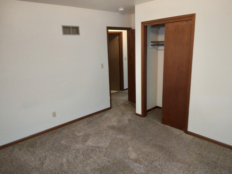 Building Photo - 4010 Arkansas Dr