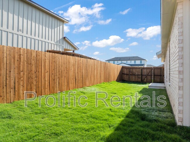 Building Photo - 103 Levi Ct