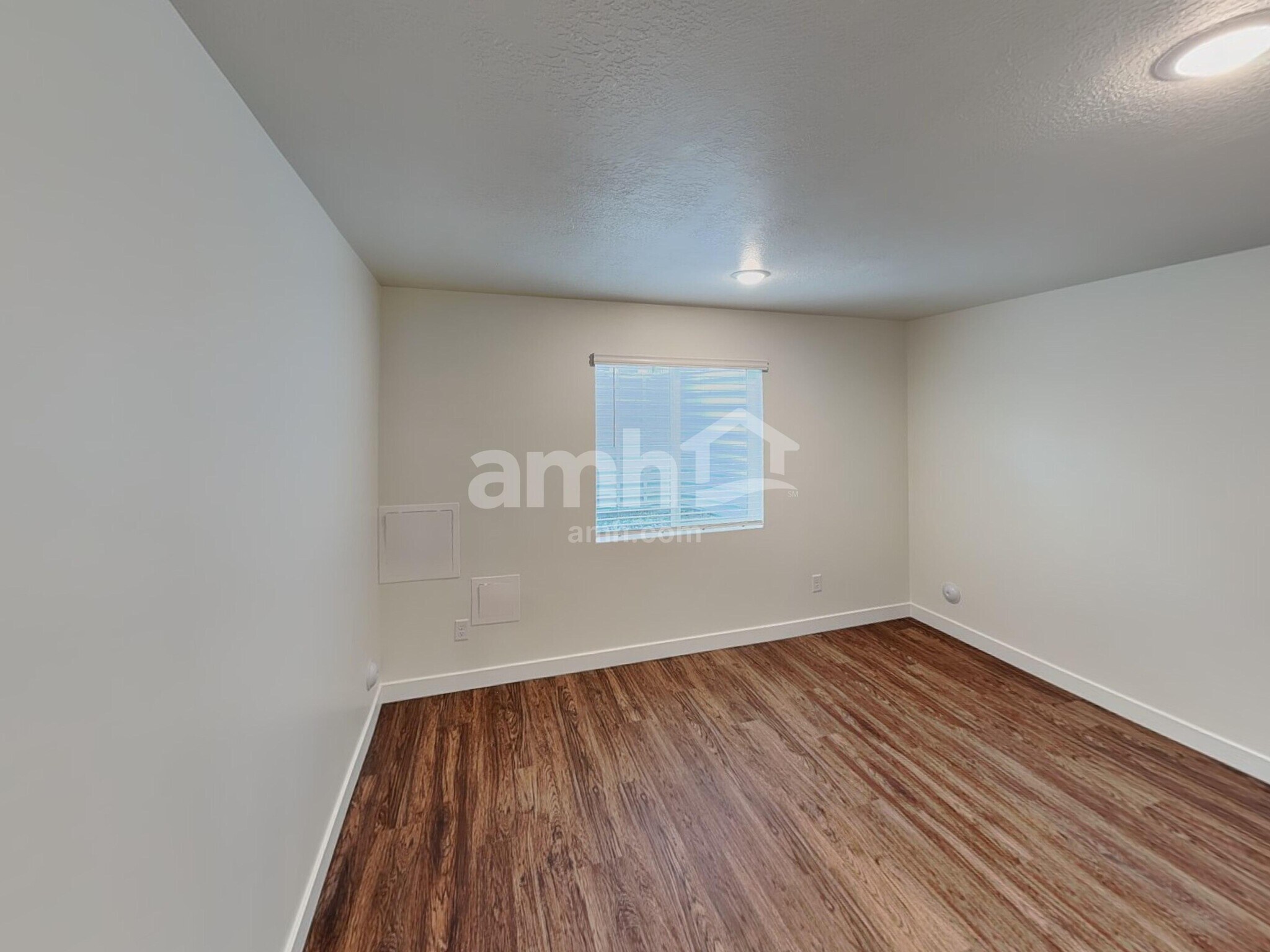 Building Photo - 1244 W Mahogany St