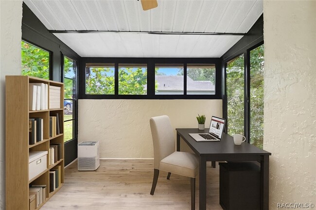 Building Photo - 25 Jamaica St