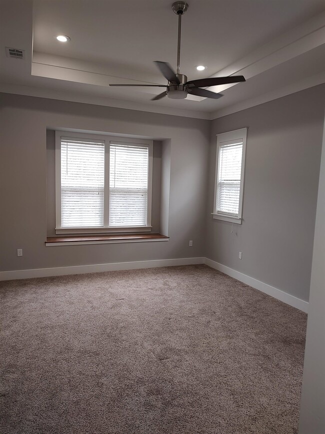 Building Photo - 3549 Esplanade Way