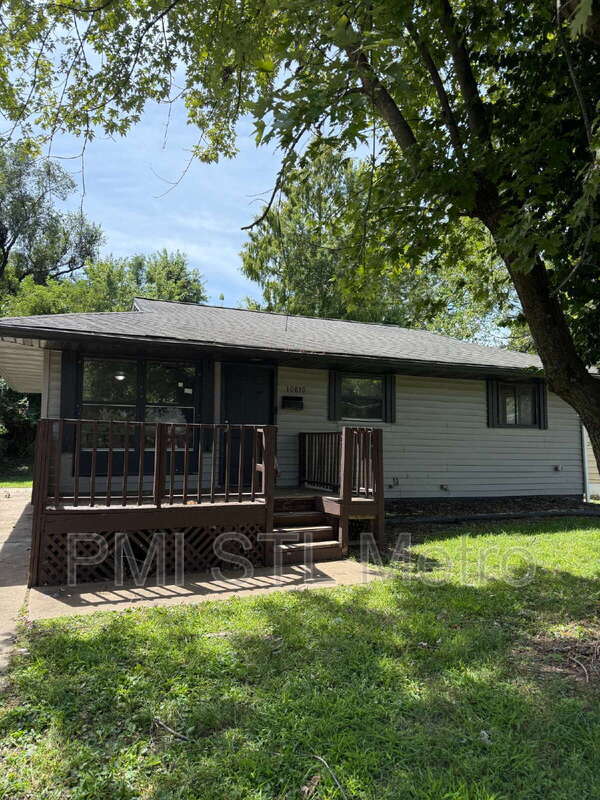 Building Photo - 10870 Spring Garden Dr