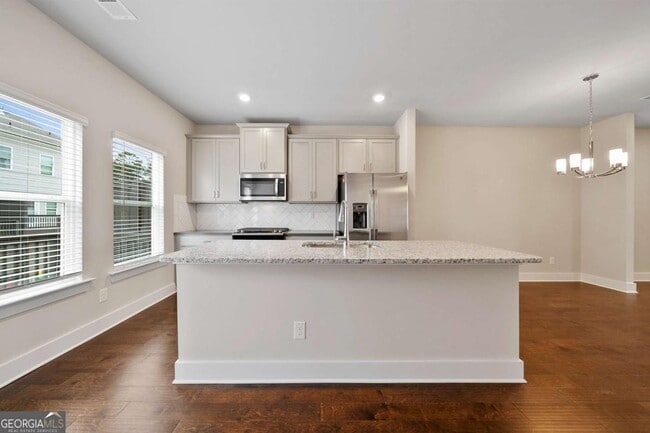 Building Photo - 3761 Oxford Cir