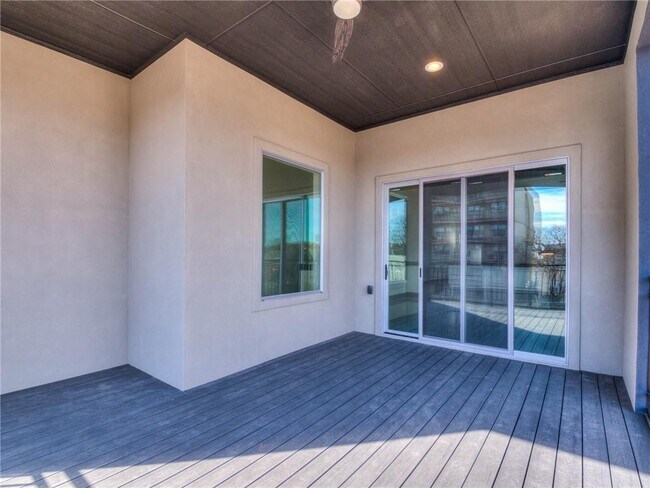 Building Photo - 911 NW 13th St