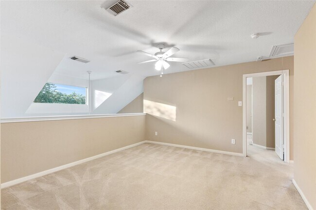 Building Photo - 4302 Country Oaks Ct