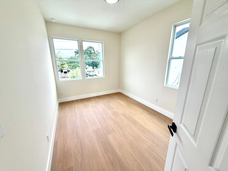 Building Photo - 3614 Temple St