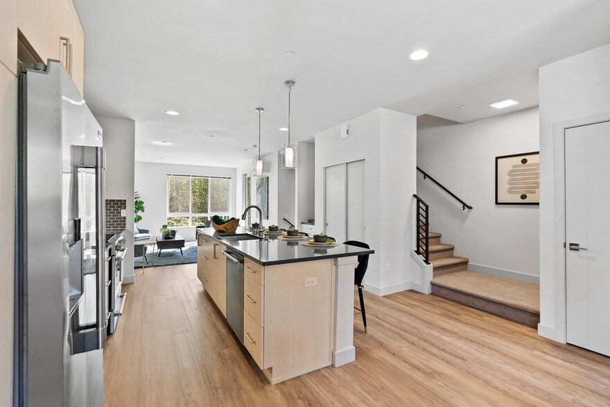 Building Photo - 17905 35th Ave SE