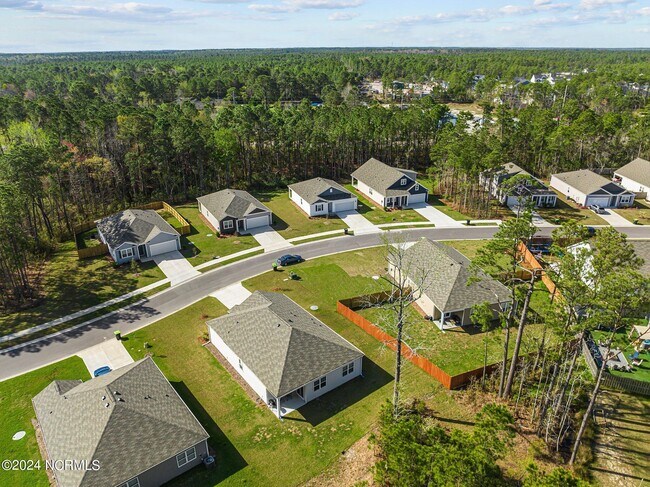 Building Photo - 1561 Pleasant Holw Ct SE
