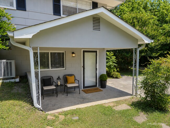 Building Photo - 409 Longview Dr