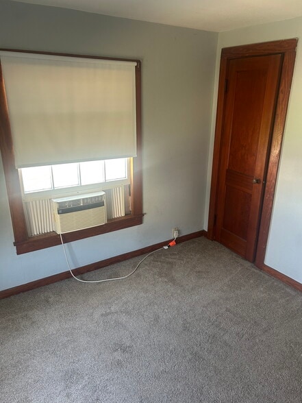 Back Bedroom view B. - 525 Church St