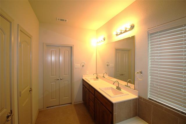 Building Photo - 1027 Red Clover Ln