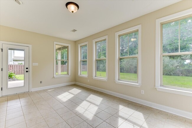 Building Photo - 4215 Windslow Dr