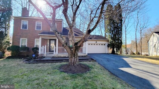Building Photo - 2205 Blue Valley Dr