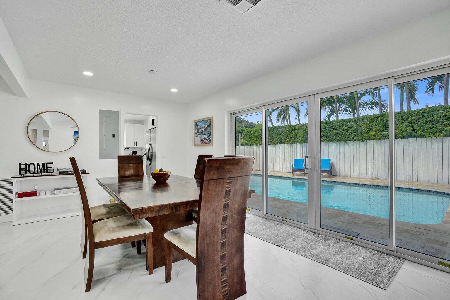 Building Photo - 1633 SE 5th Ct