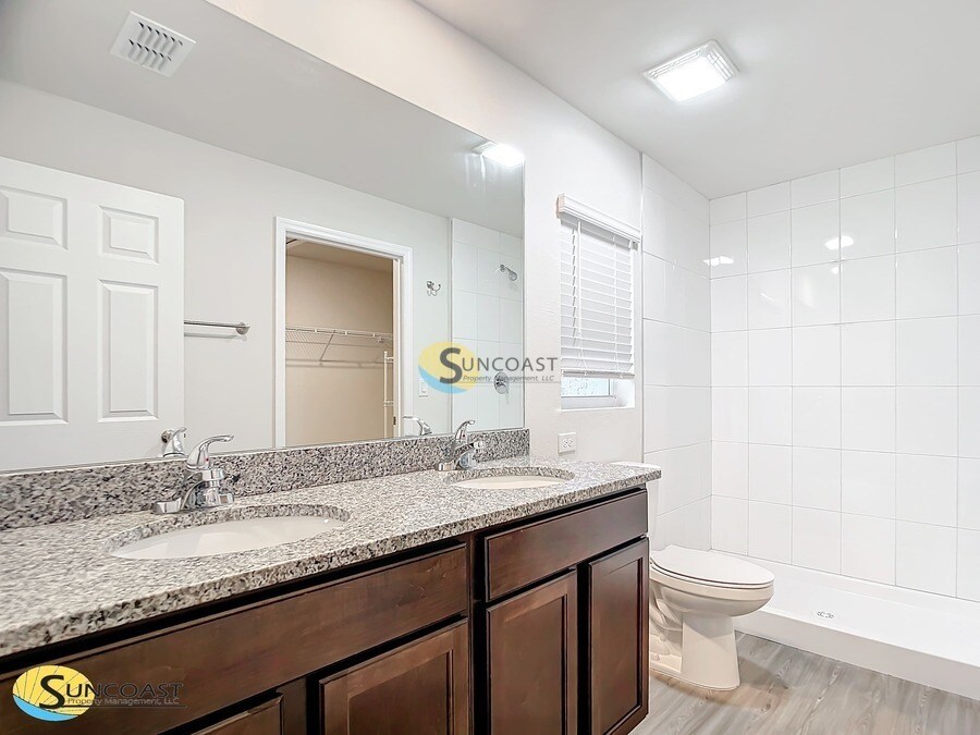 Building Photo - 8608 N Gilovu Dr