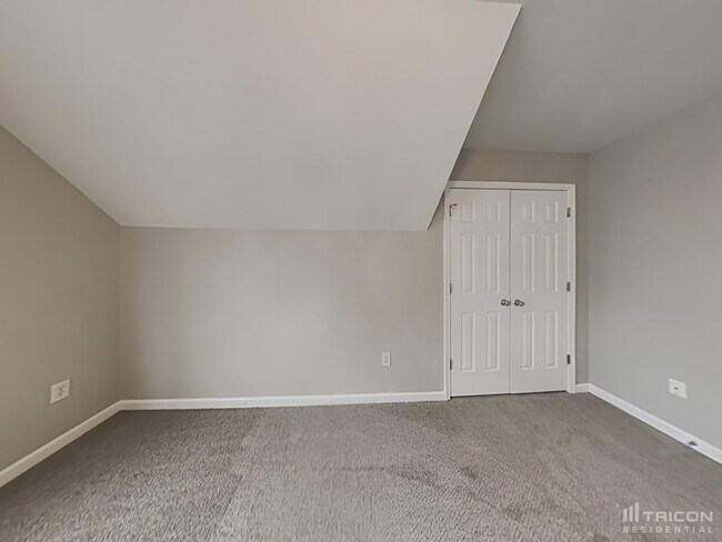 Building Photo - 842 Chandler Rd