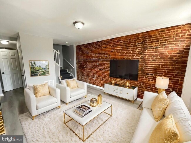 Building Photo - 2533 Woodbrook Ave